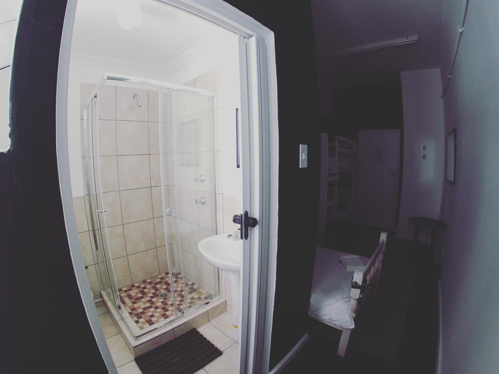 Homebase Backpackers Hostel *