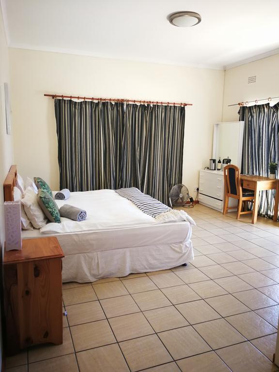 12 Greenpoint Guesthouse Cape Town