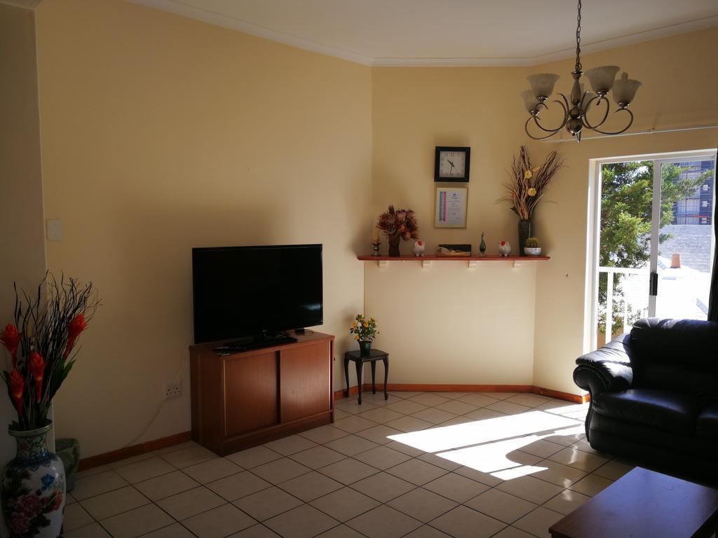 12 Greenpoint Guesthouse Homestay Cape Town