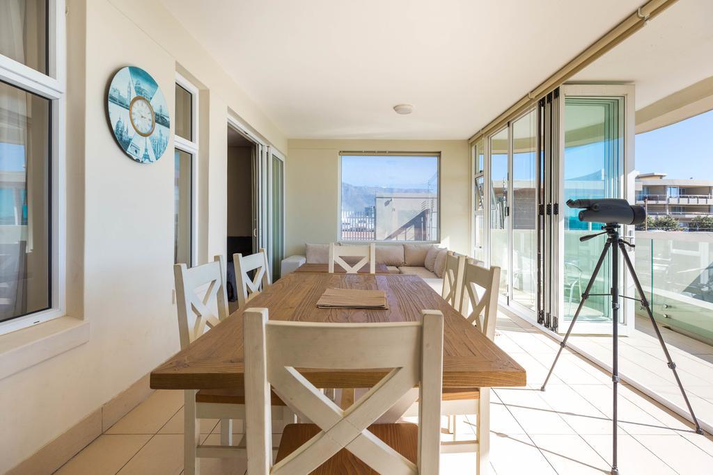 Island View, Lagoon Beach, * Cape Town