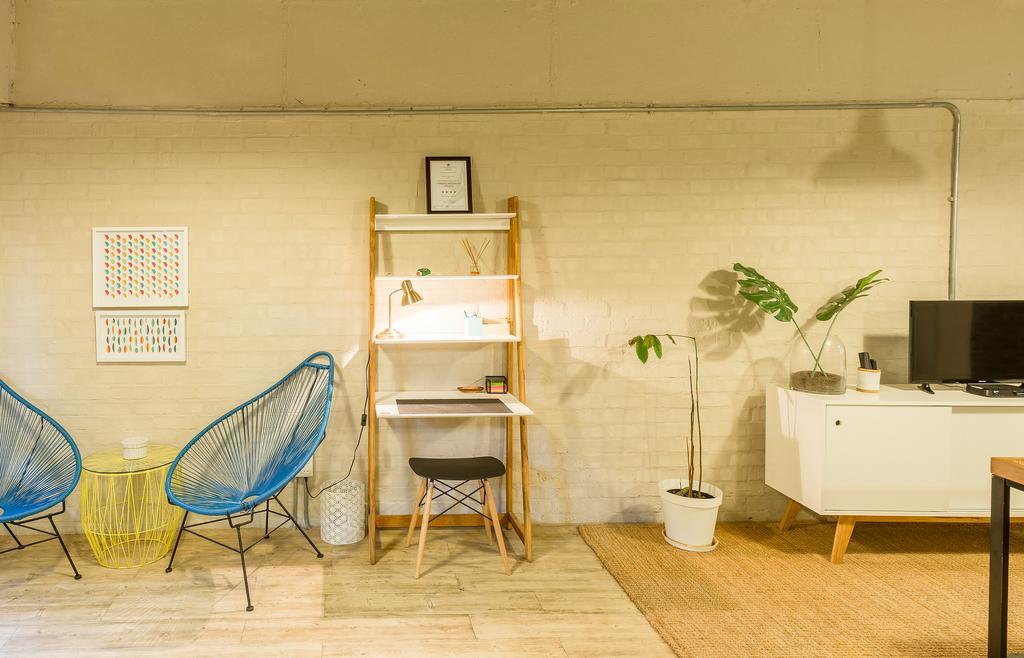 Apartment Swift Contemporary Studio Apartment