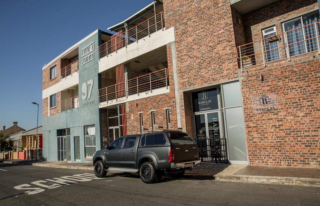Swift Contemporary Studio Apartment Apartment