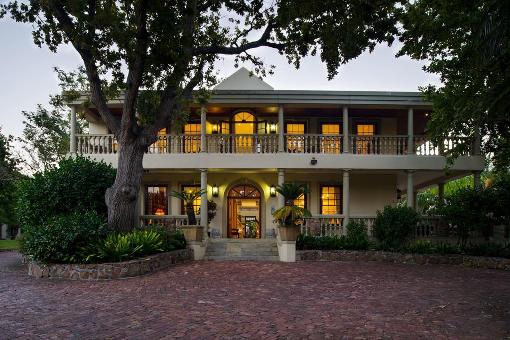 Guest house Ibis House