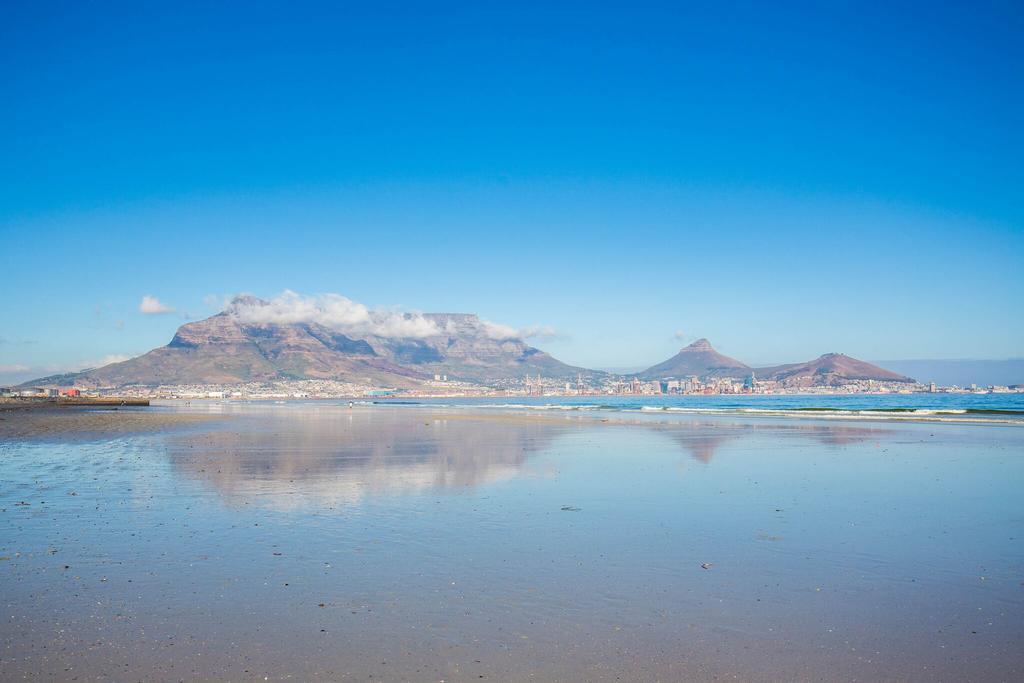 Apartment Island View, Lagoon Beach, Cape Town