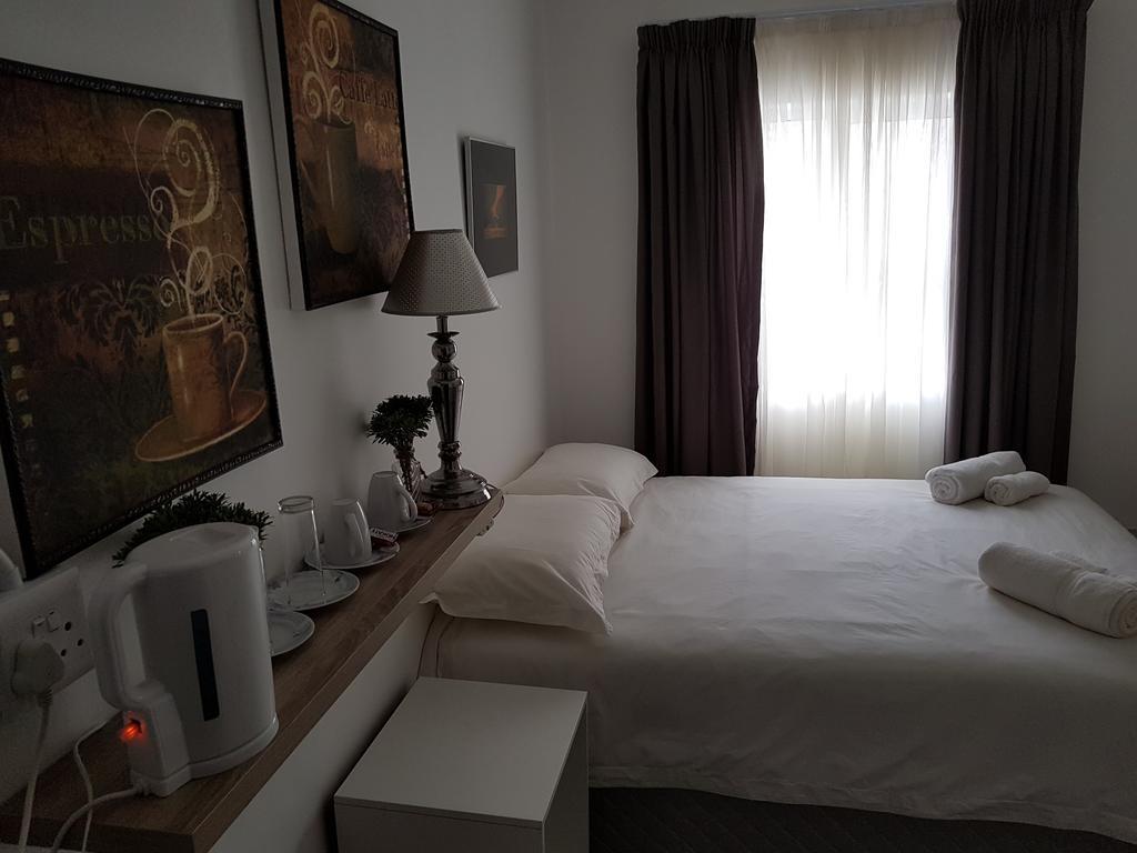 Tokia Self Catering Apartment Cape Town