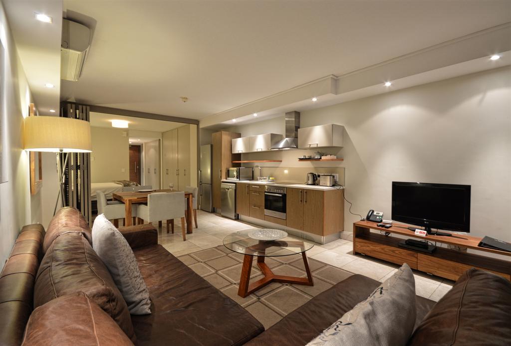 Canal Quays Apartments * Cape Town