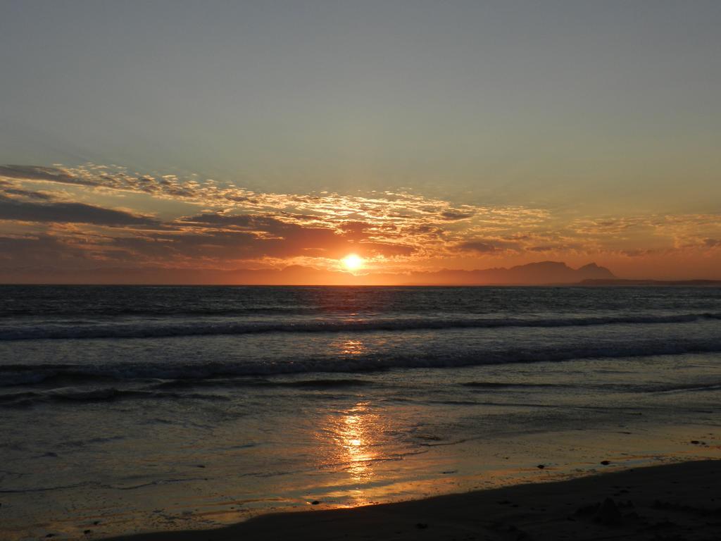 Silver Lining Beach * Cape Town