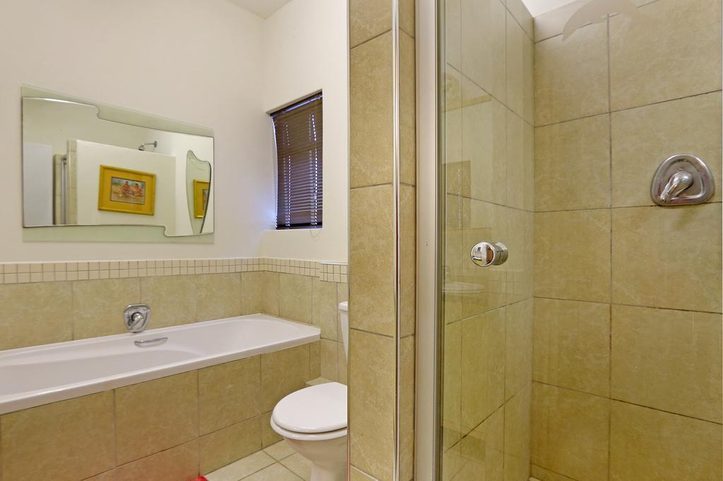 Century City Royal Apartments Apartment *
