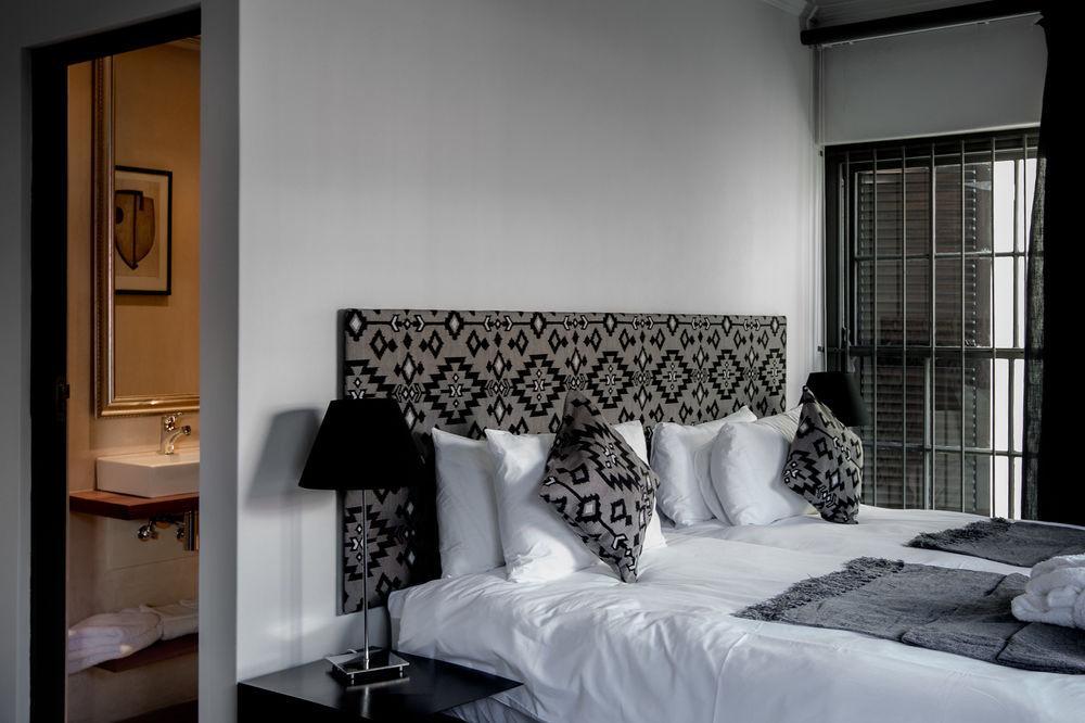 Cedrics Lodges Hotel