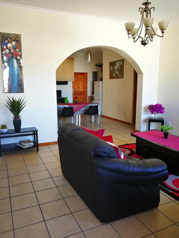 12 Greenpoint Guesthouse Homestay