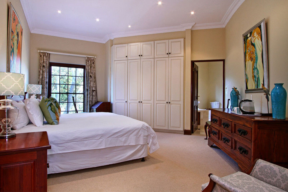 Ibis House 4*