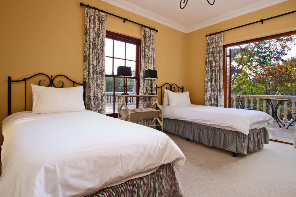 Guest house Ibis House