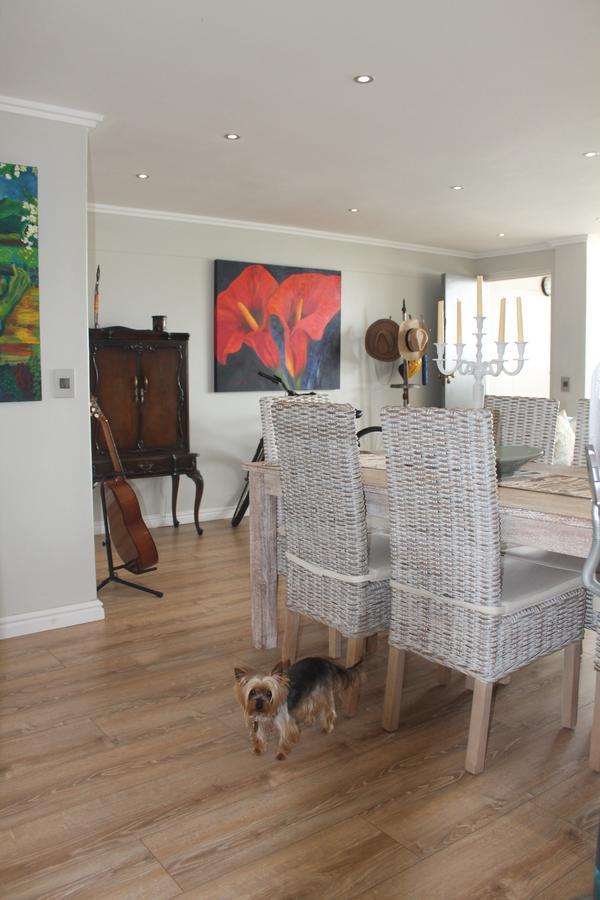 Apartment Dolphin Cape Town