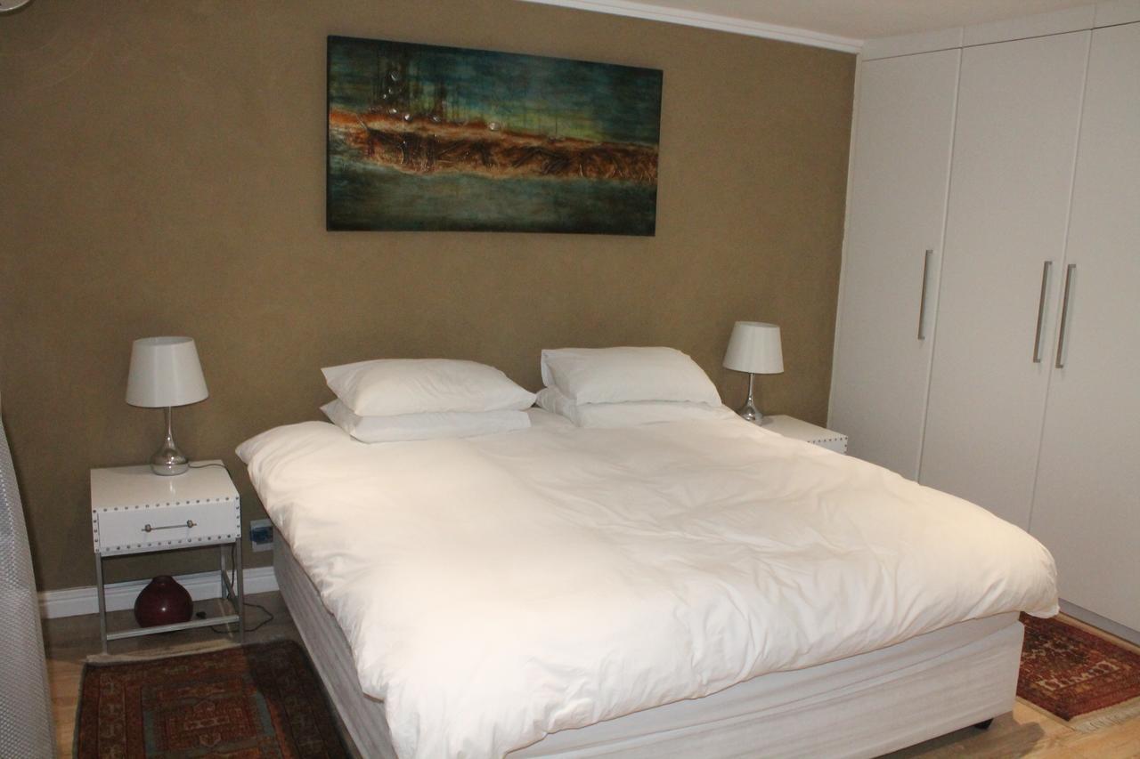 Dolphin Apartment *