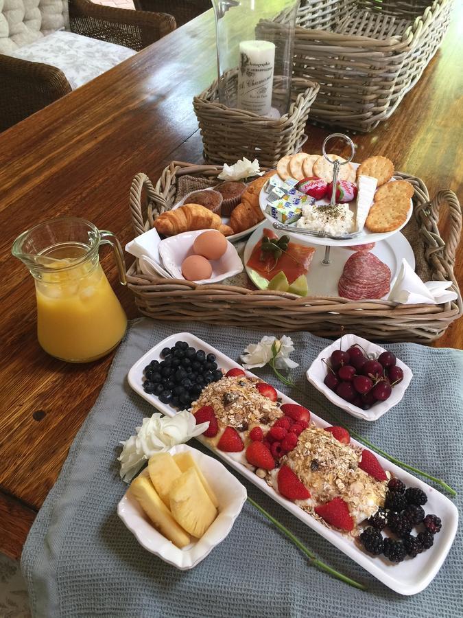 Acomodação com café da manhã  The White Manor *