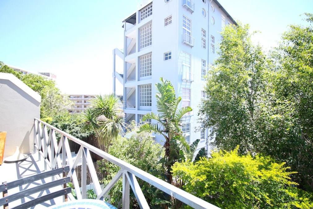 Apartment High 10 *