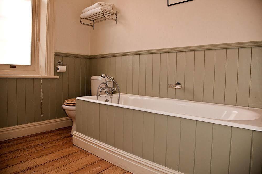 Braeside 3*