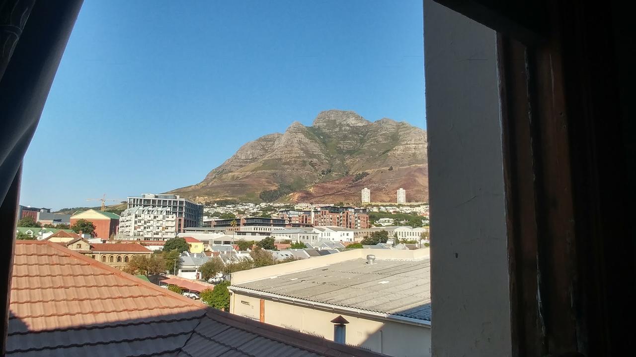 Anzac Backpackers * Cape Town
