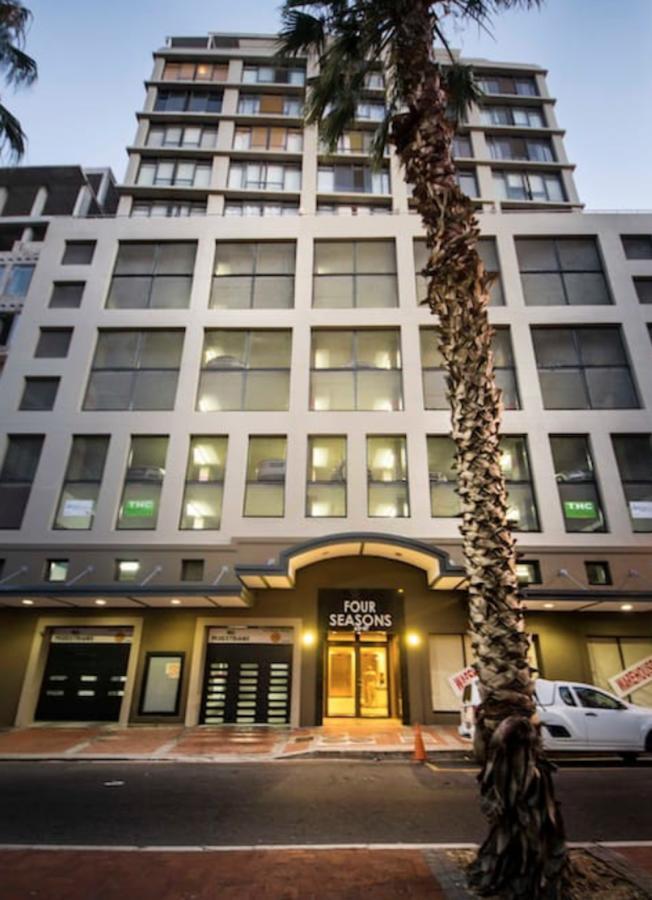 High-end Center With Magnificent Views *