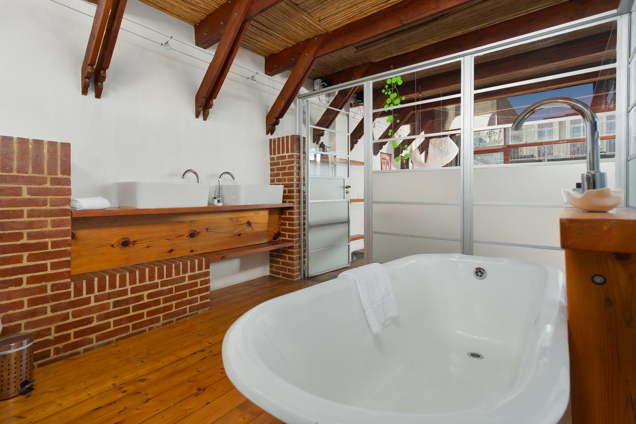 Wellington 7b (adults Only) *