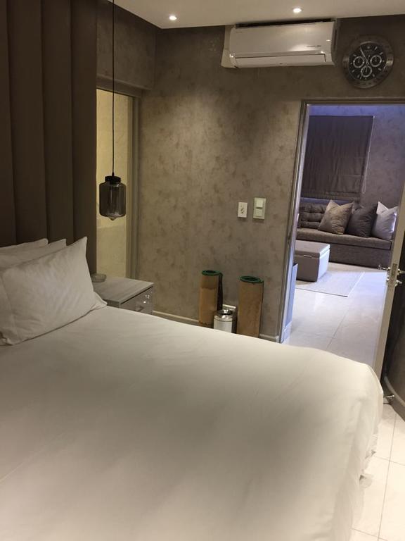 Apartment Brighton Court Beachfront Luxury *