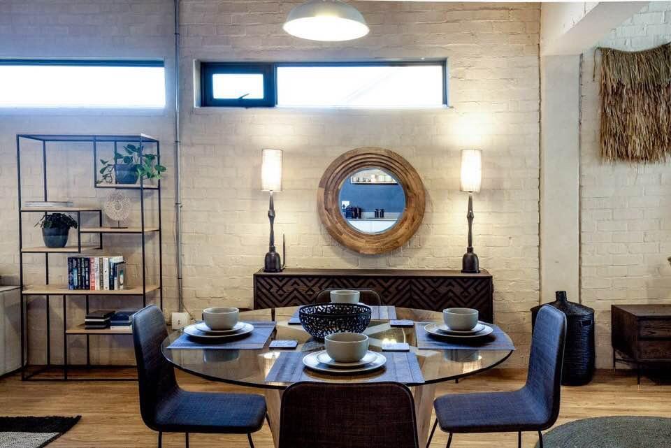 Swift Contemporary Studio Apartment