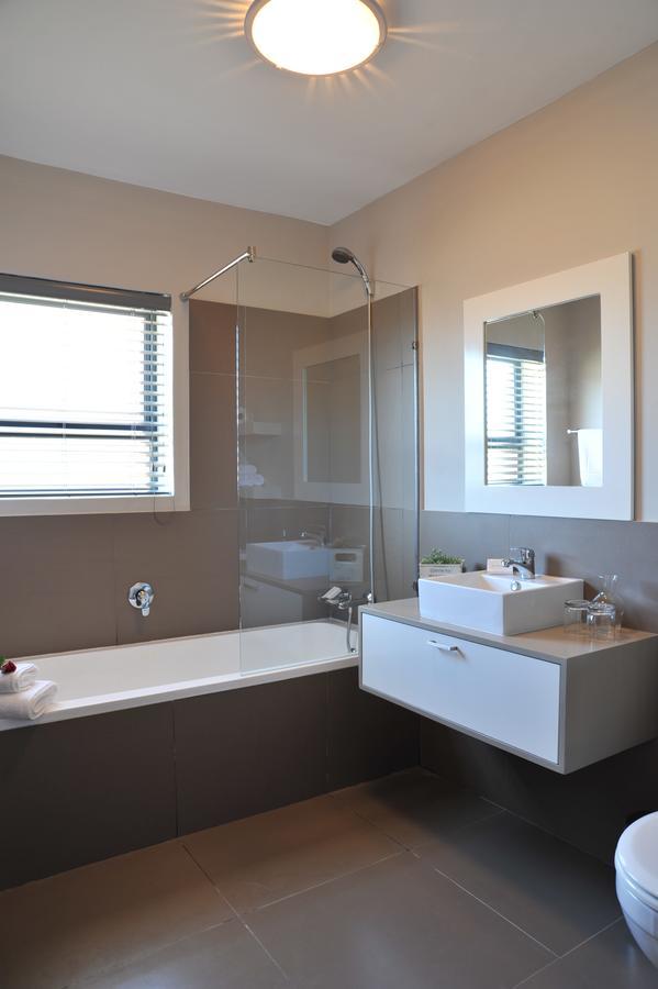 Burgundy Luxury Apartment Cape Town