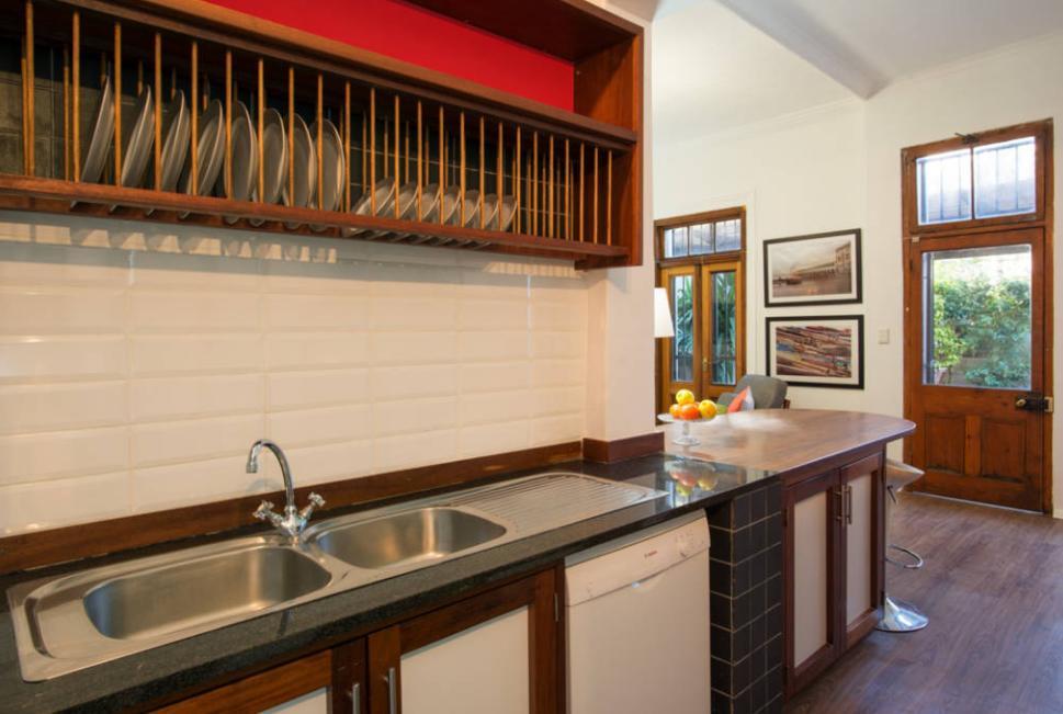 Gordon St 18 Apartment *