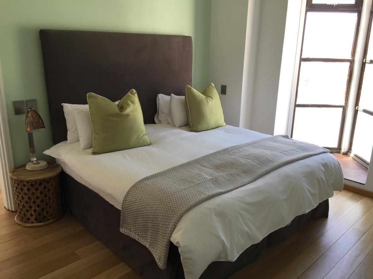 2 Bedroom Louise In Mutual Heights Apartment Cape Town