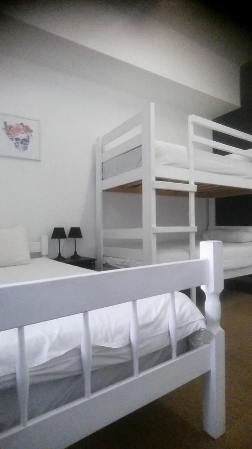 Hostel Homebase Backpackers *