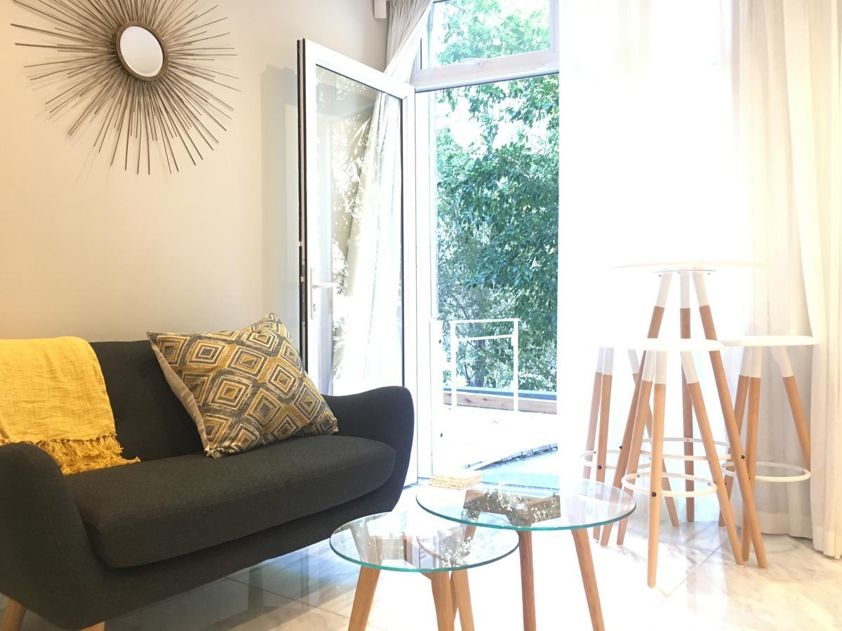 Studio Hyde Park * Cape Town