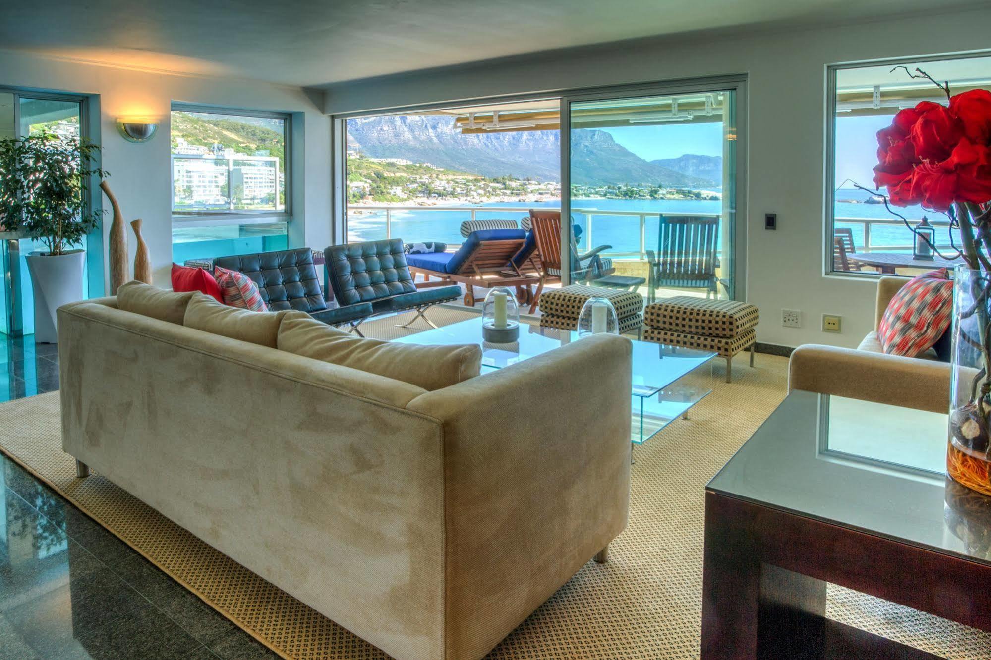 Clifton Rocks Apartment