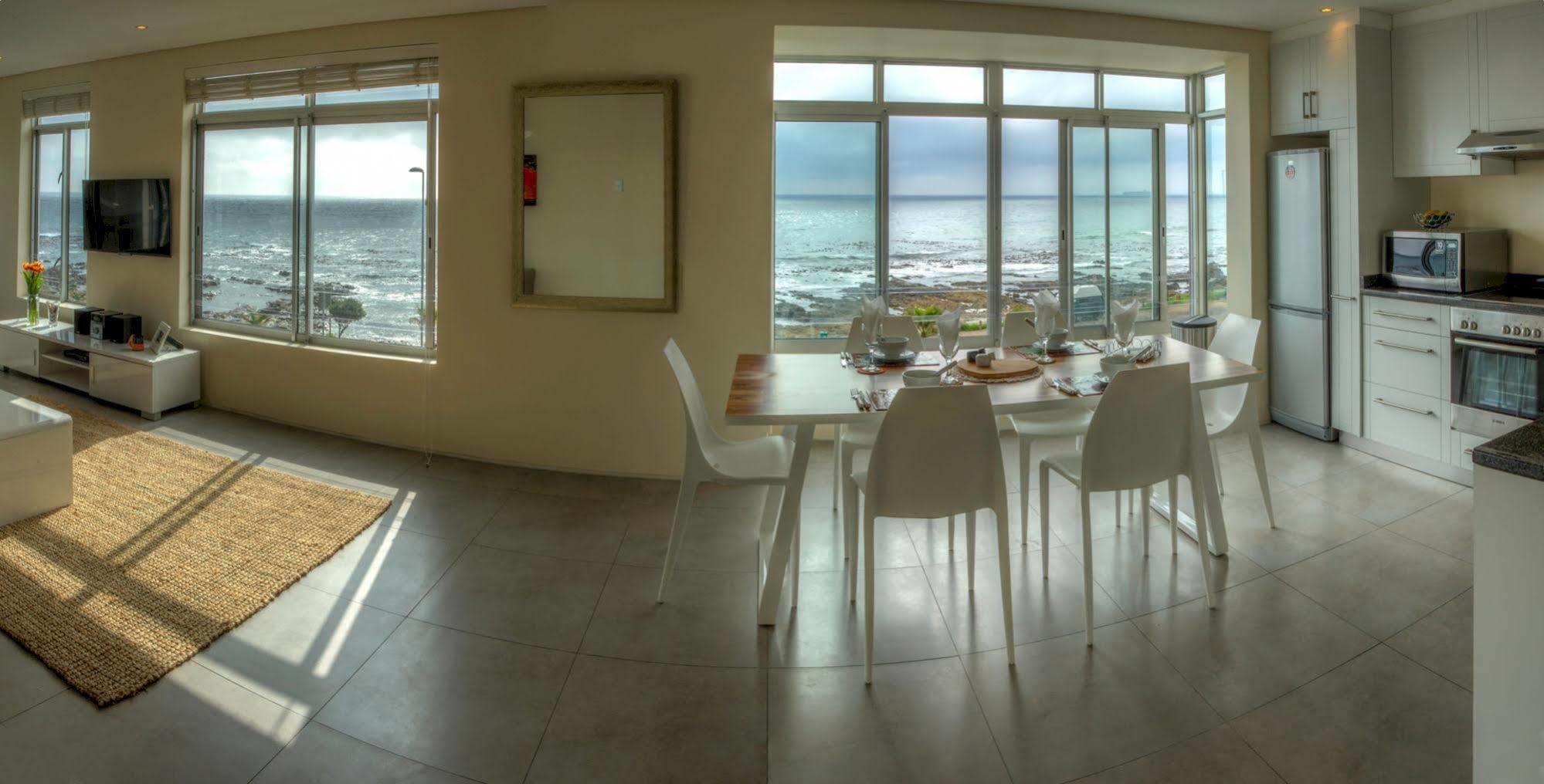 Nox - Mouille Point Sea Views Villa *