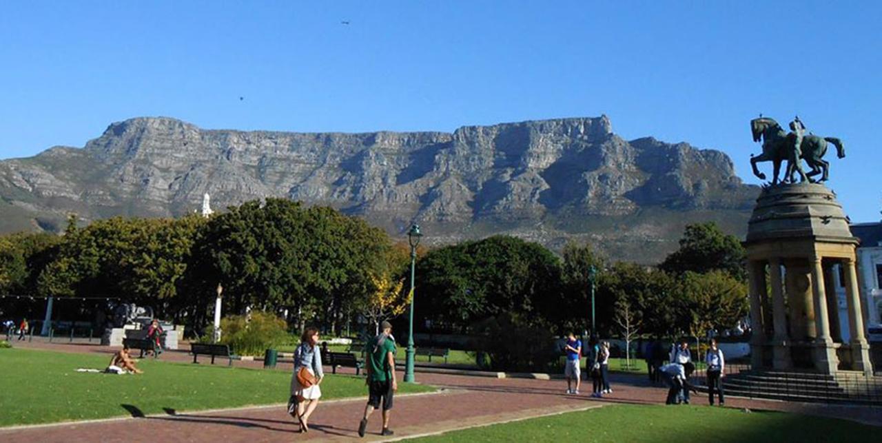 Polana Court 12 By Ctha * Cape Town