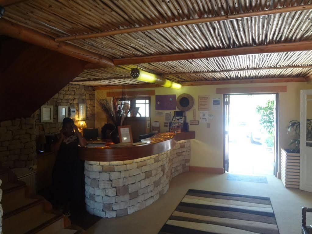 Ikhaya Lodge *
