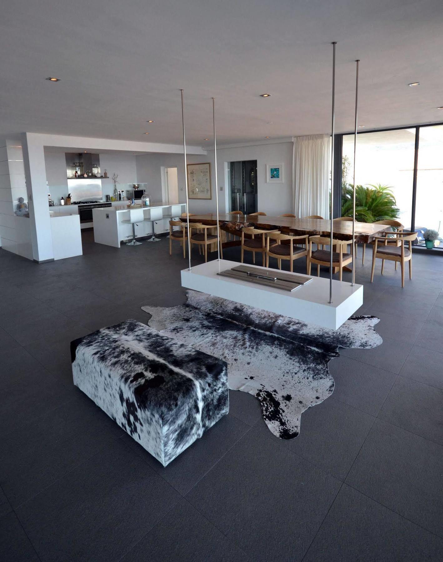 Scandinavian Mansion. 9 Bedroom Palace. Villa Cape Town