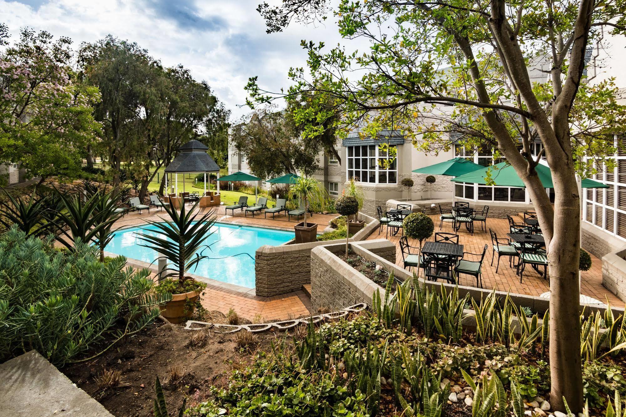 Pinelands Hotel Cape Town
