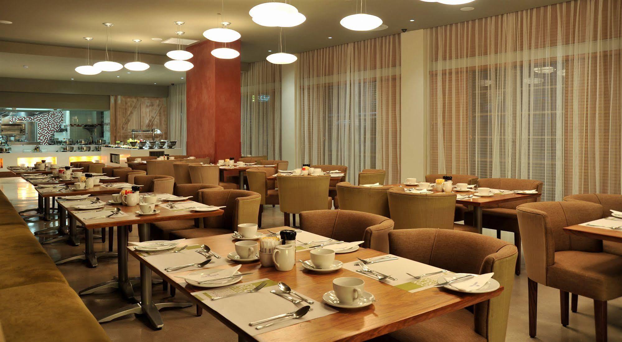 Garden Court Victoria Junction Hotel Cape Town
