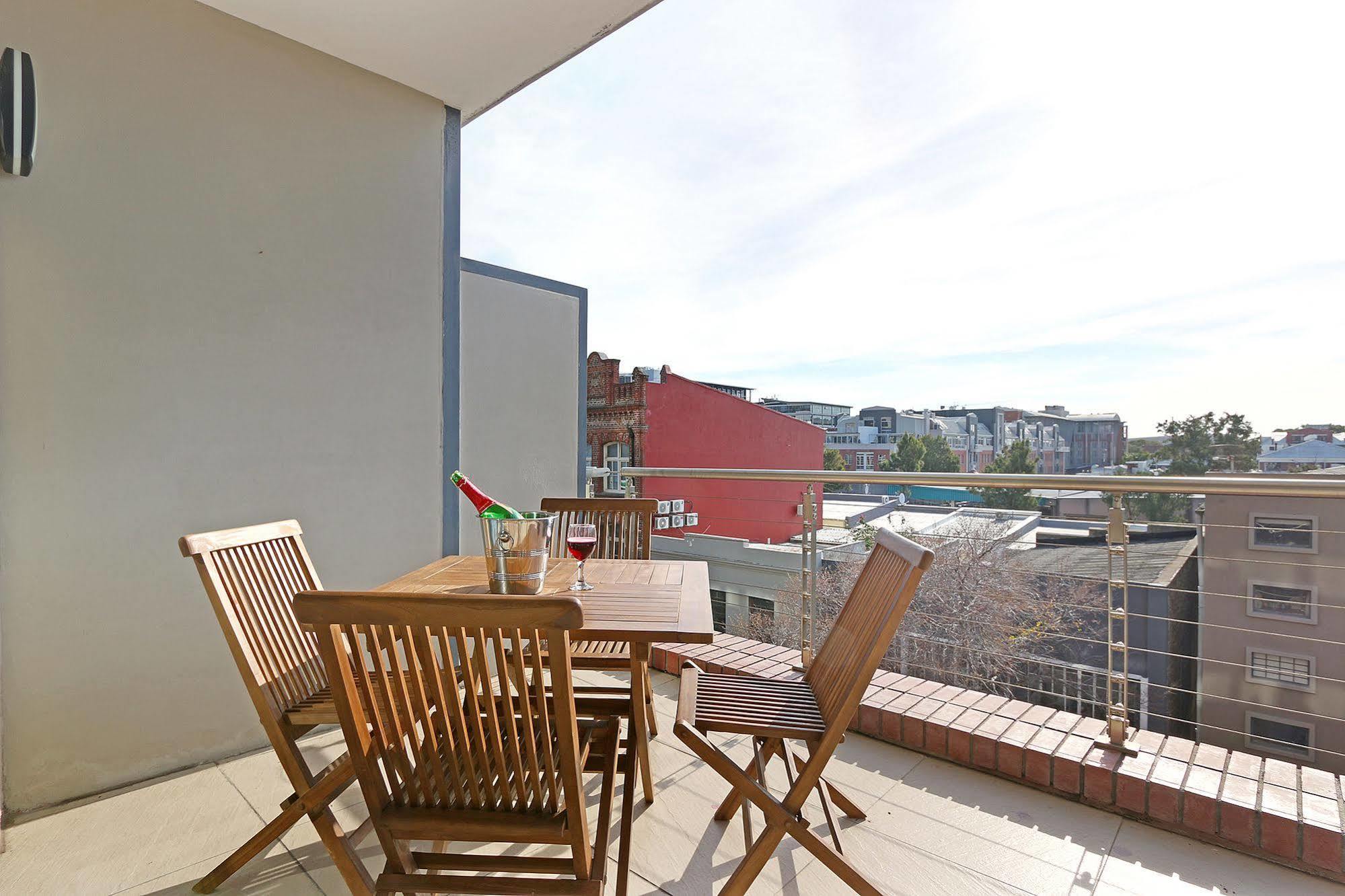 Apartment Rockwell Suites By Totalstay *