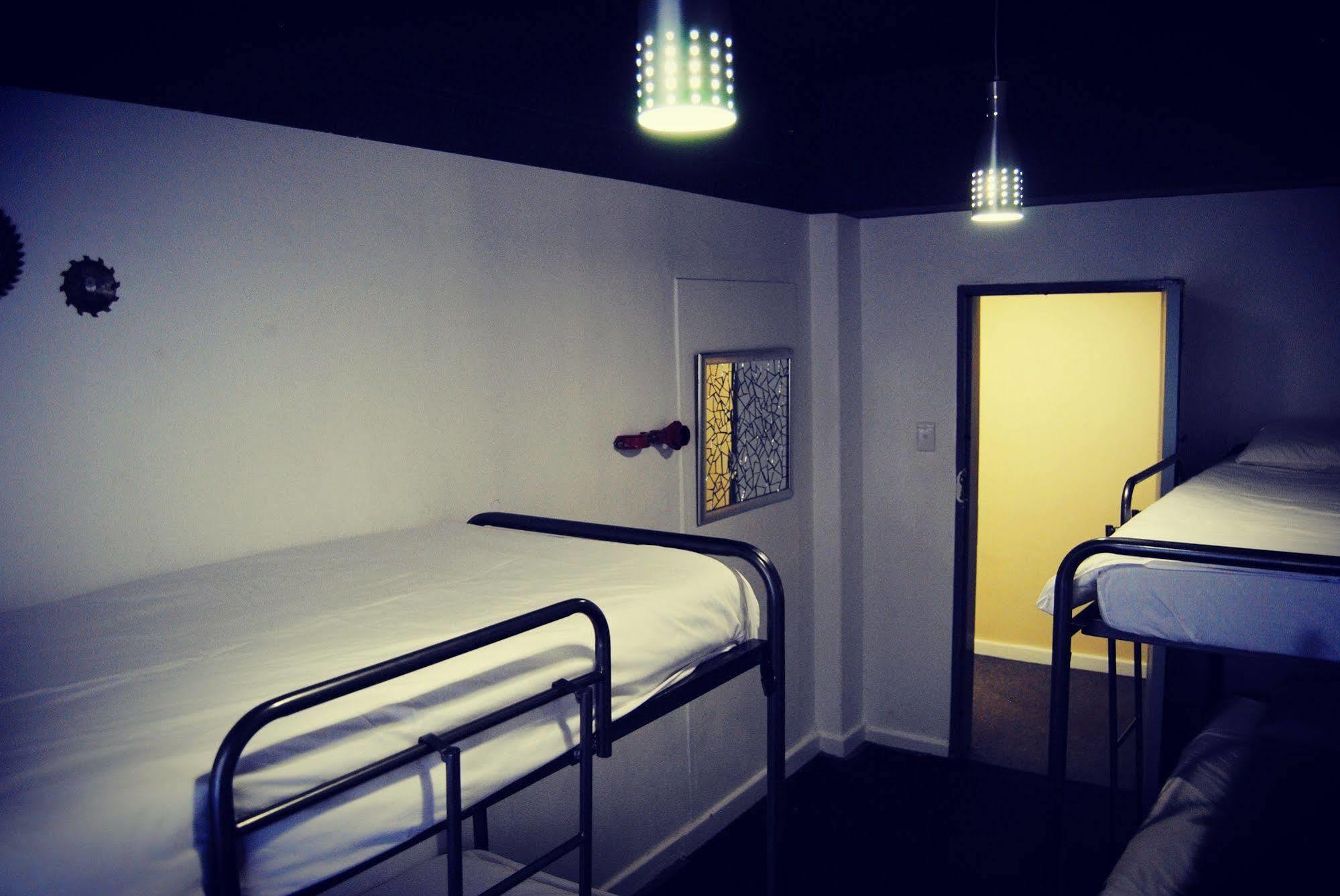Homebase Backpackers Hostel *