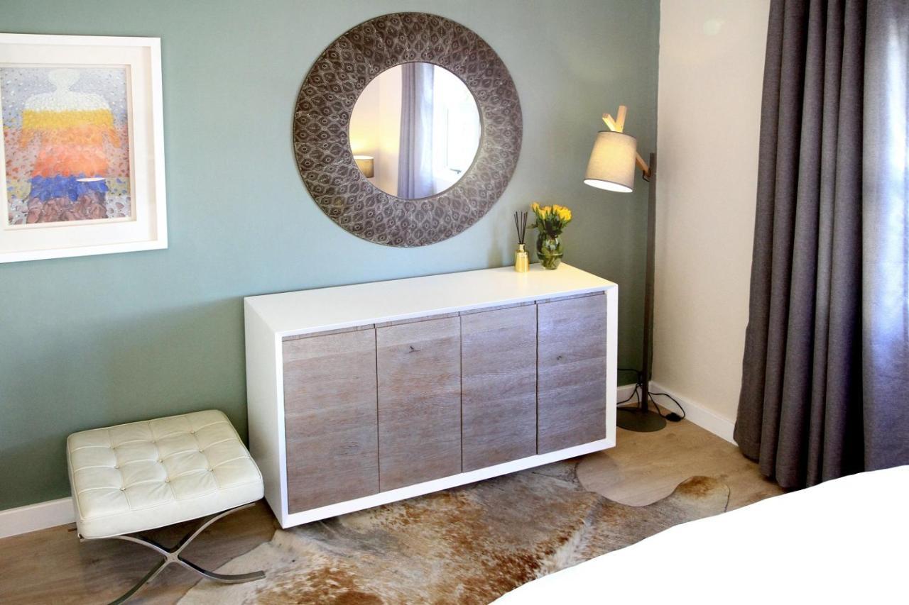 Rose Court Fresnaye * Cape Town