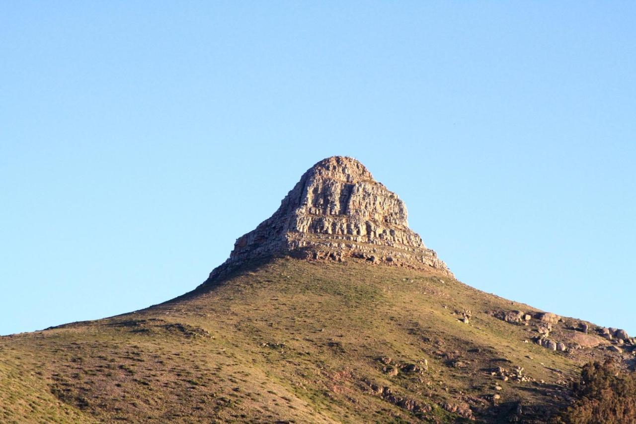 Rose Court Fresnaye Cape Town