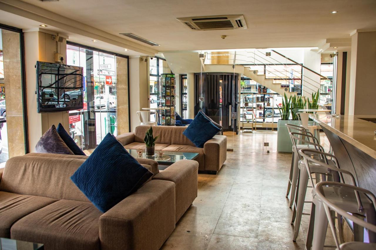Urban Chic Boutique & Cafe Hotel Cape Town