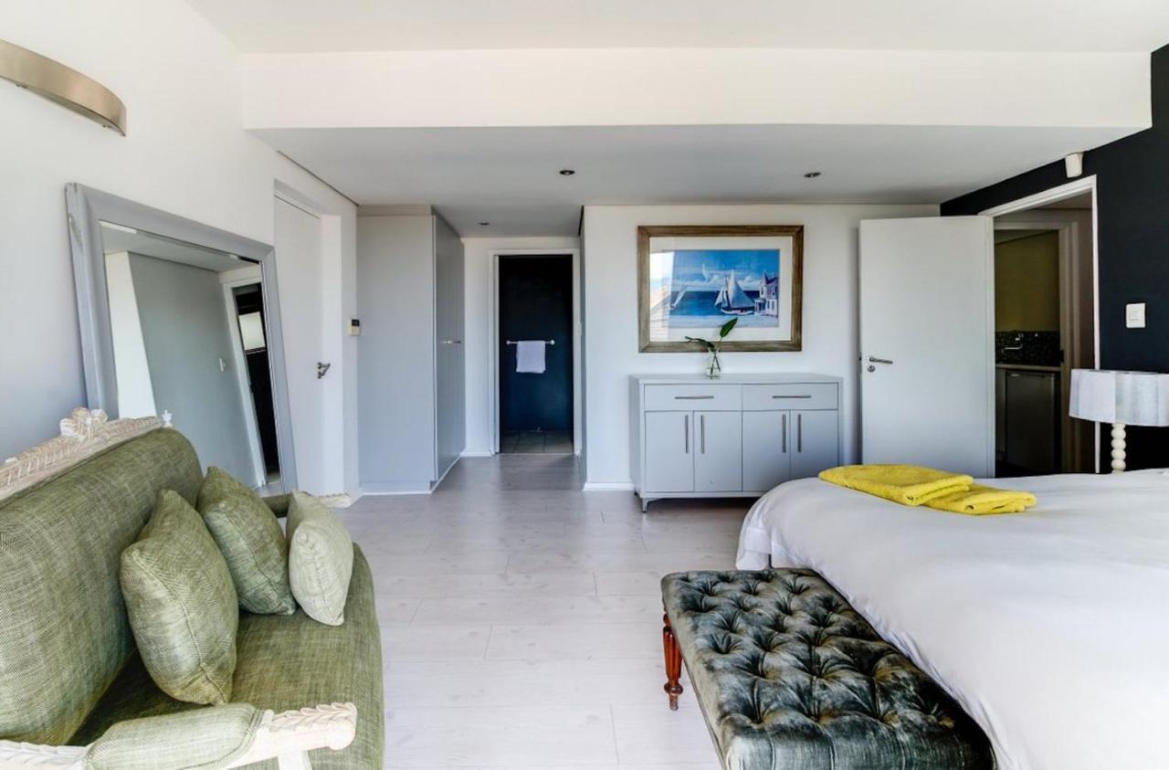 Ten On Joubert Guest house Cape Town