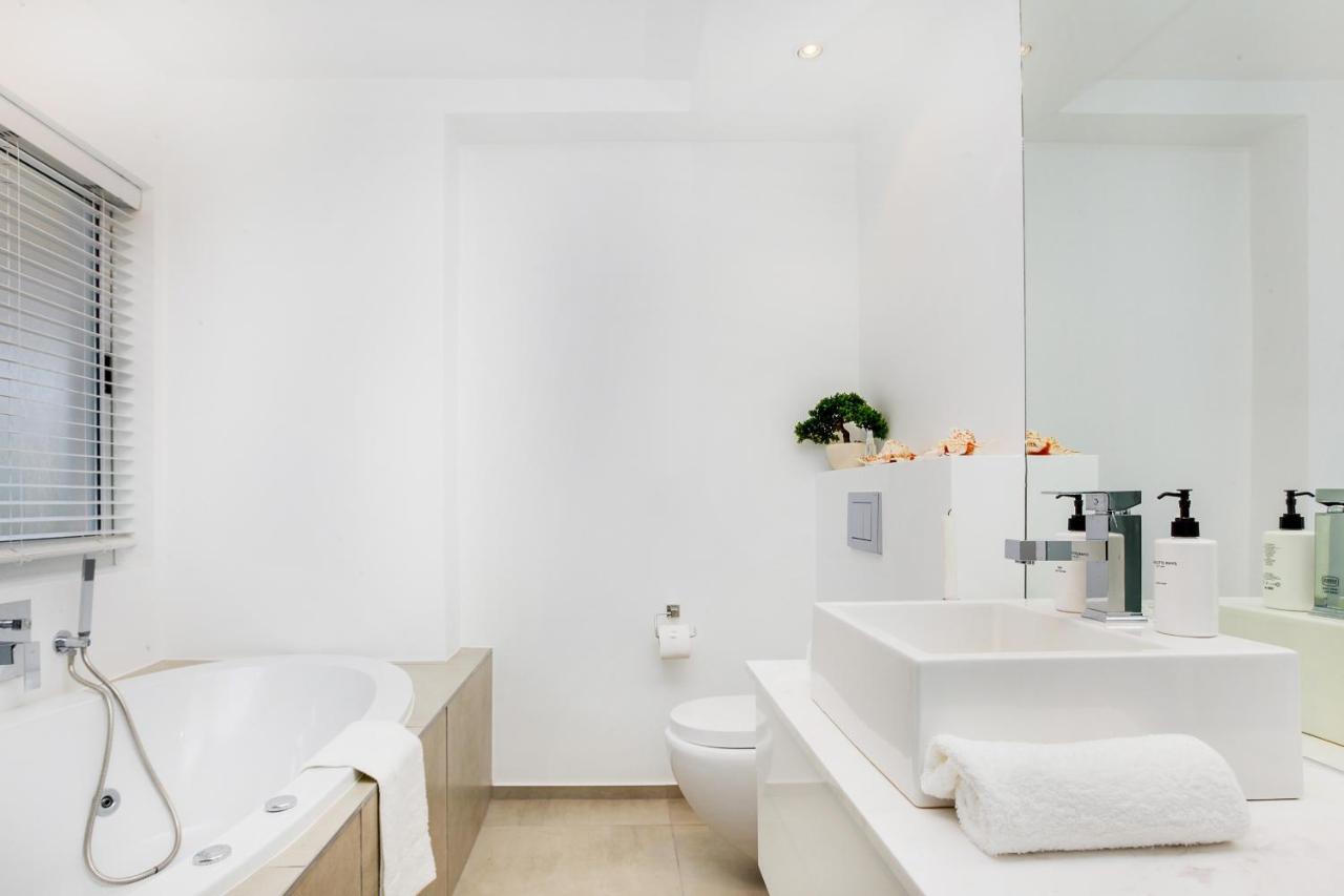 Apartment 16 On Nautica