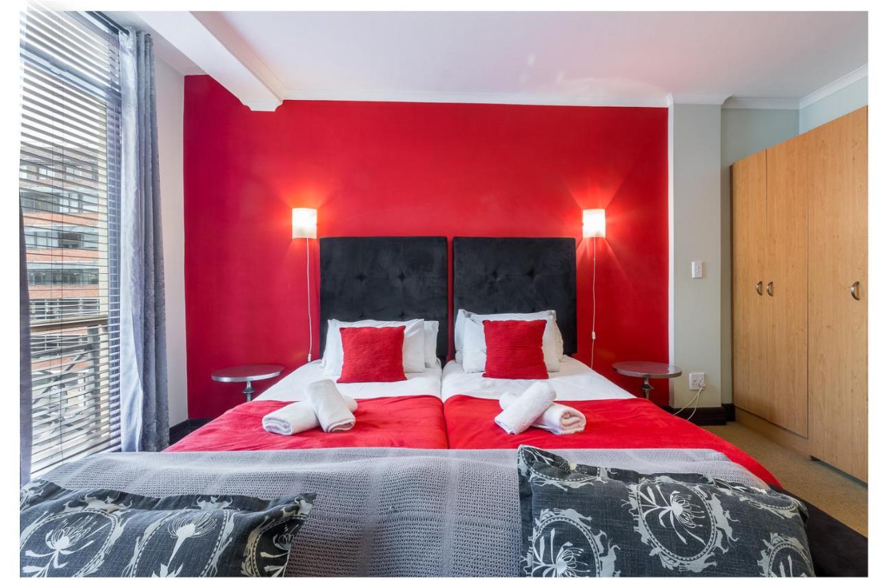 The Square - Studio - Centre Apartment Cape Town