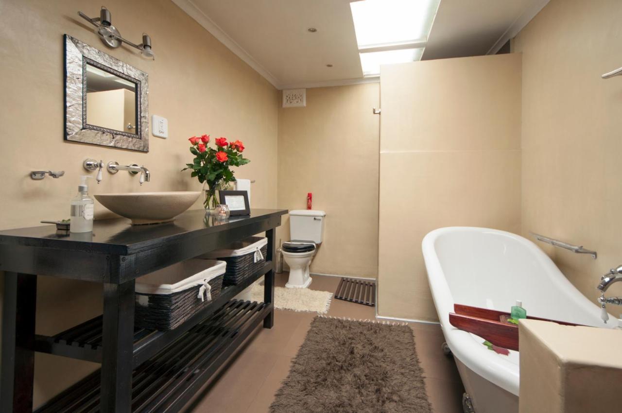Bed & Breakfast Harfield Guest Cape Town