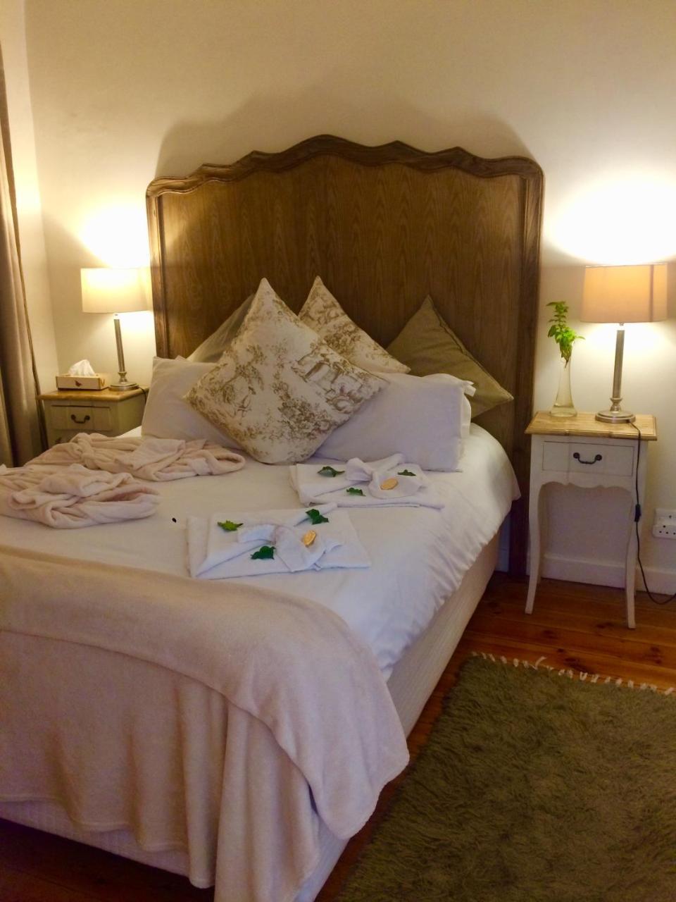 Bed & Breakfast Harfield Guest 3*