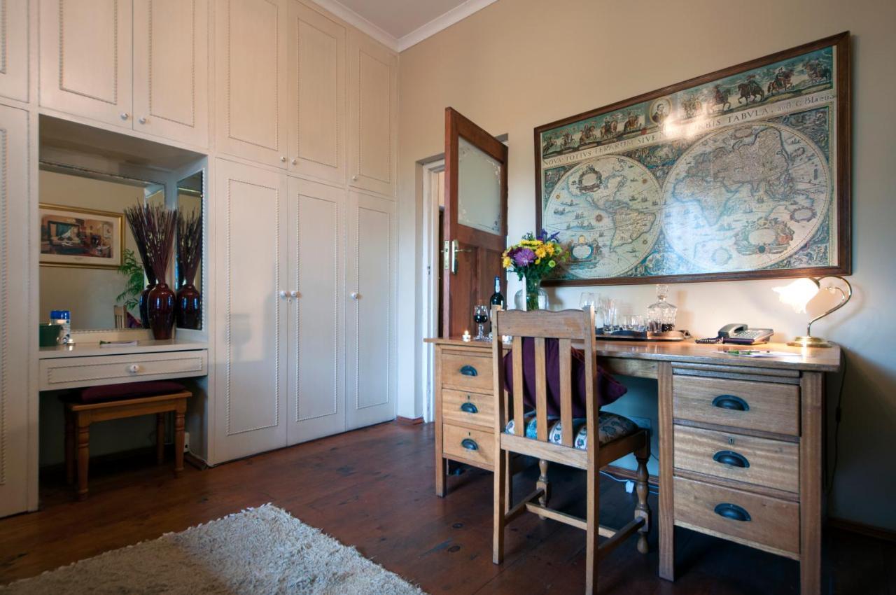 Bed & Breakfast Harfield Guest 3*