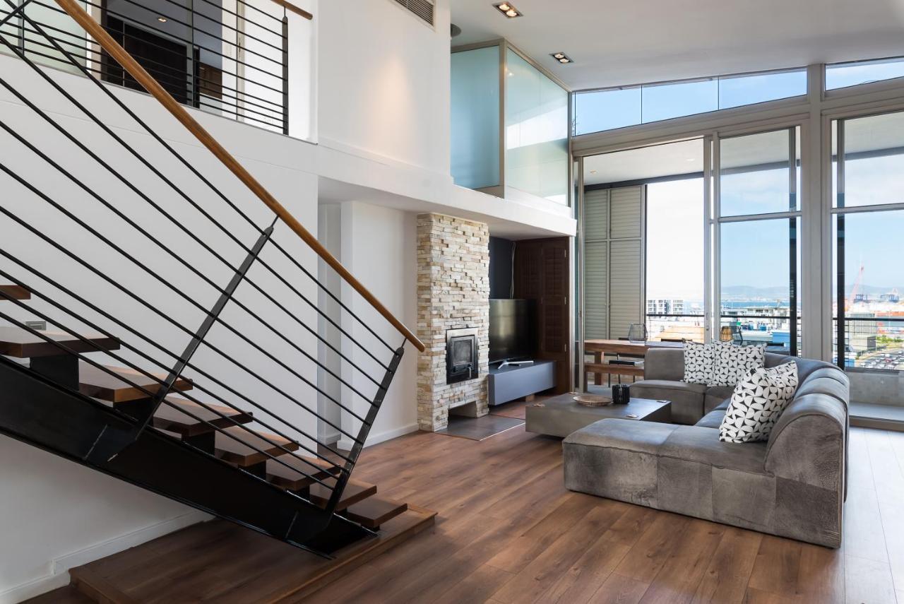 Apartment Harbour Edge